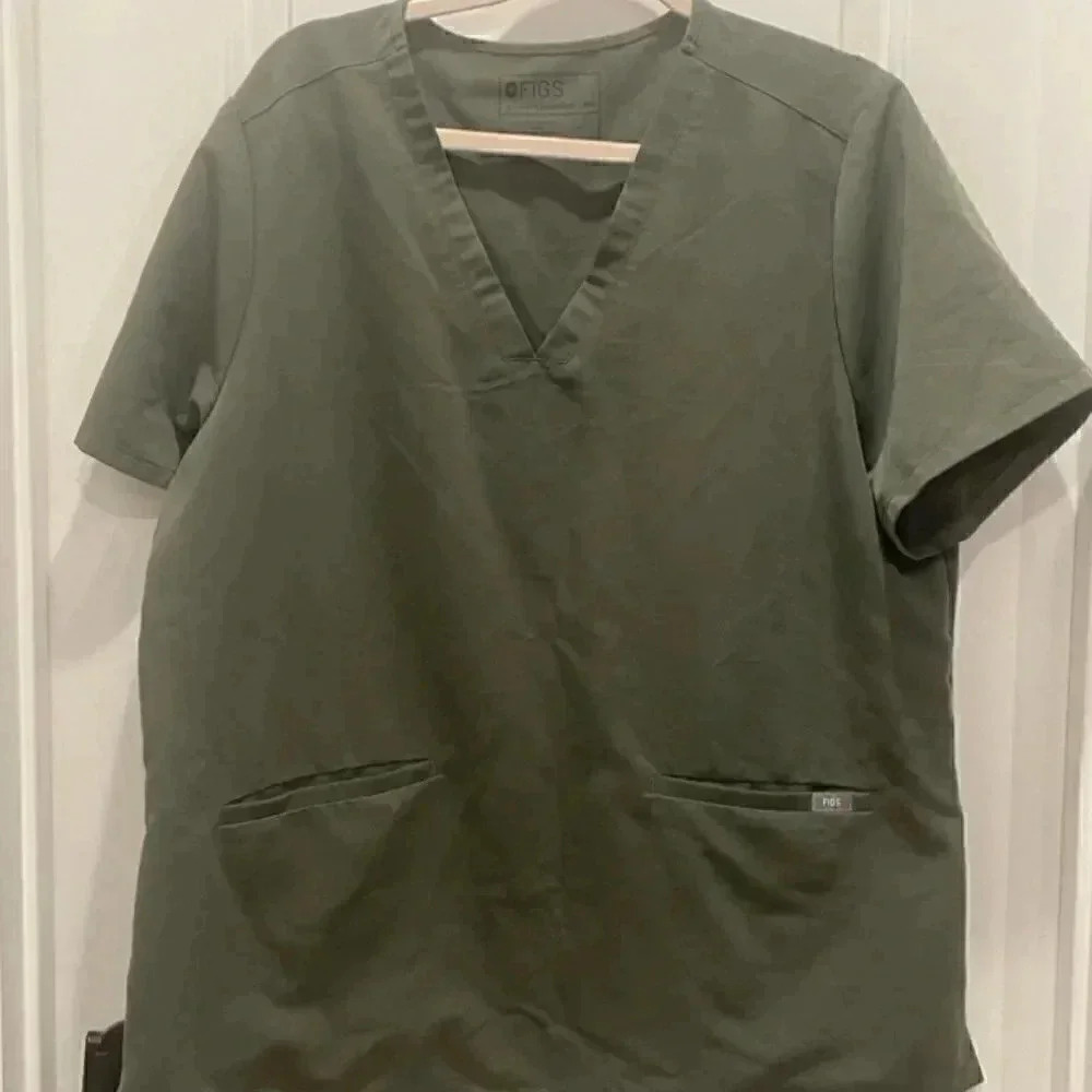 FIGS TECHNICAL COLLECTION OLIVE GREEN SCRUB TOP SIZE XXL